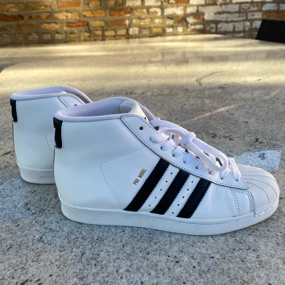 EXCELLENT CONDITION Adidas Pro-model leather high tops - Picture 5 of 13